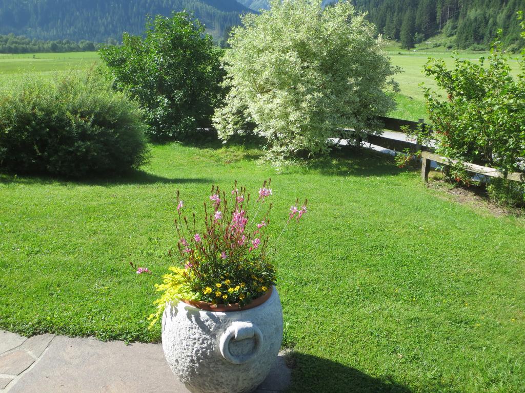 Gaestehaus Scharler Neukirchen am Grossvenediger Luaran gambar