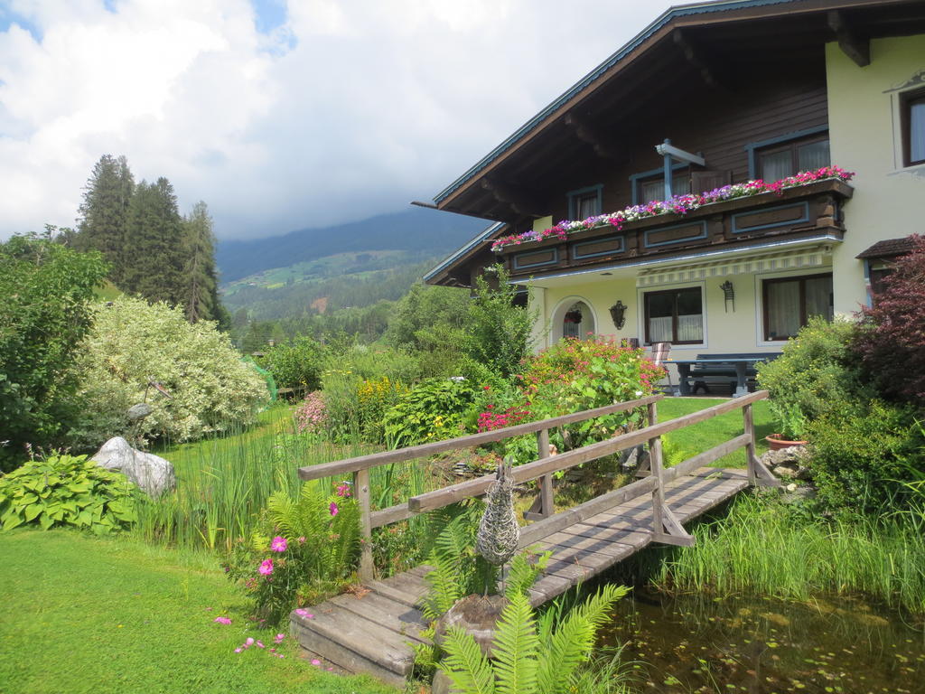 Gaestehaus Scharler Neukirchen am Grossvenediger Luaran gambar